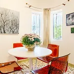 Lovely Family Garden House Atény