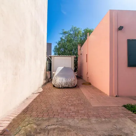 Lovely Family Garden House بيت للعطل