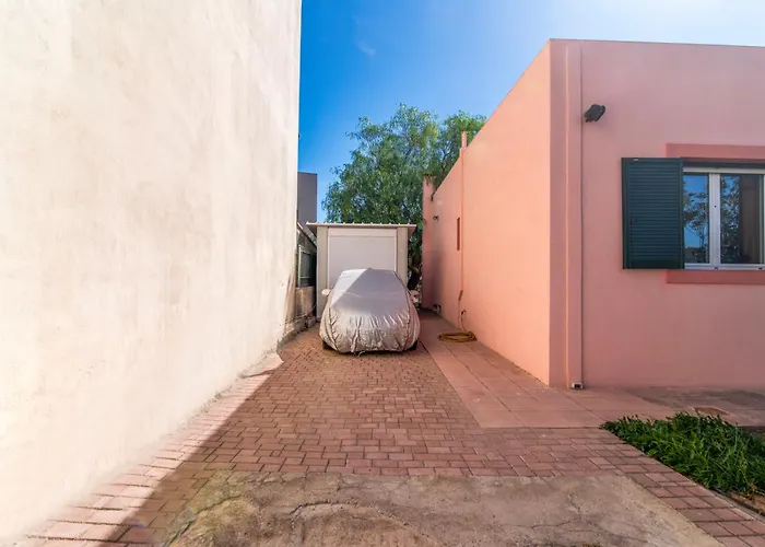 Lovely Family Garden House بيت للعطل