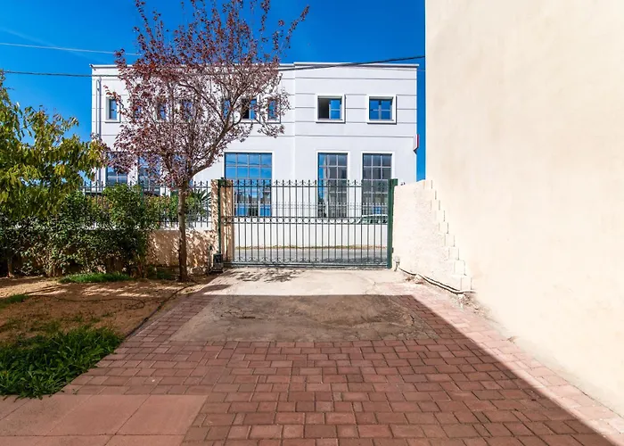 Lovely Family Garden House * Athens