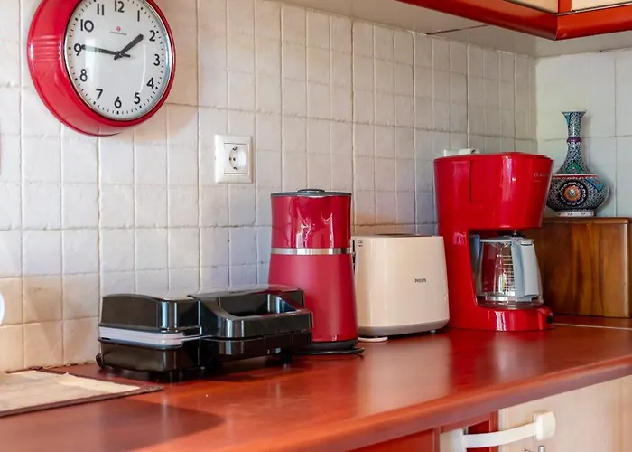 بيت للعطل Lovely Family Garden House أثينا