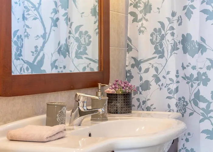 Lovely Family Garden House بيت للعطل *