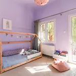 Lovely Family Garden House *