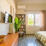 Lovely Family Garden House *